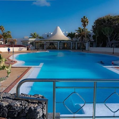 Pequeno Bungalow Firt Line Of The Sea Costa Teguise Εξωτερικό φωτογραφία