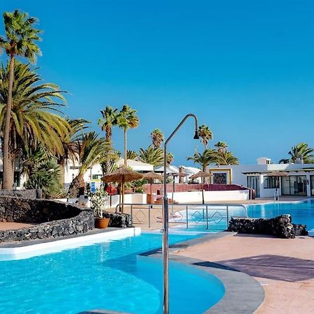Pequeno Bungalow Firt Line Of The Sea Costa Teguise Εξωτερικό φωτογραφία