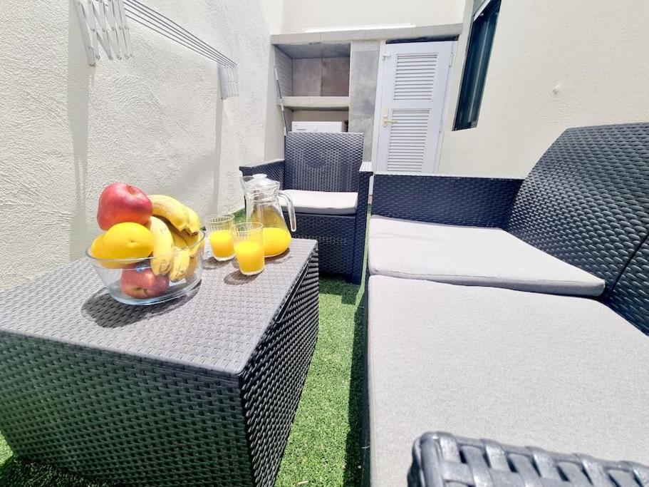 Pequeno Bungalow Firt Line Of The Sea Costa Teguise Εξωτερικό φωτογραφία