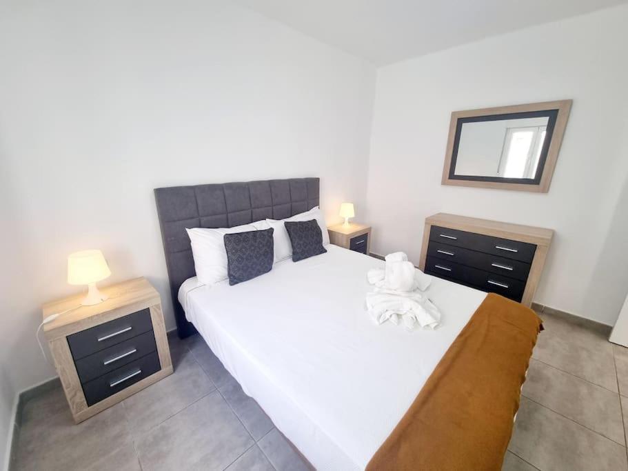 Pequeno Bungalow Firt Line Of The Sea Costa Teguise Εξωτερικό φωτογραφία