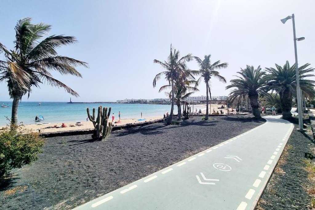 Pequeno Bungalow Firt Line Of The Sea Costa Teguise Εξωτερικό φωτογραφία